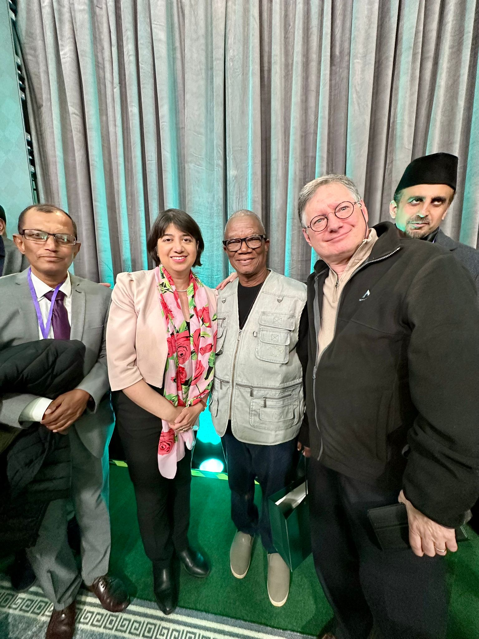 Grégoire Ahongbonon receives the Ahmadiyya International Peace Prize in London